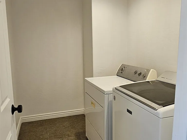 1471 E Payton Way — Photo 12