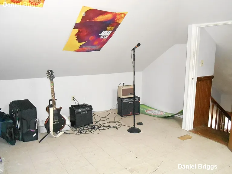 39 Long Ave #2 — Photo 8