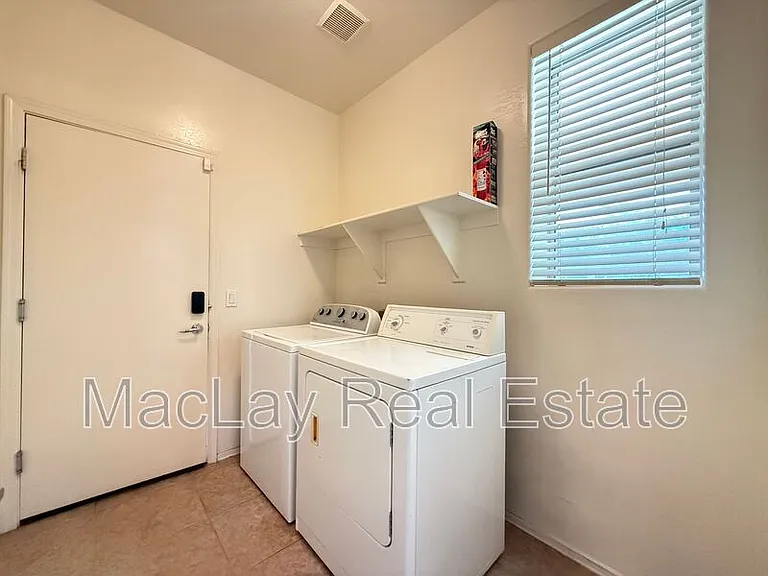 19641 E Carriage Way — Photo 26