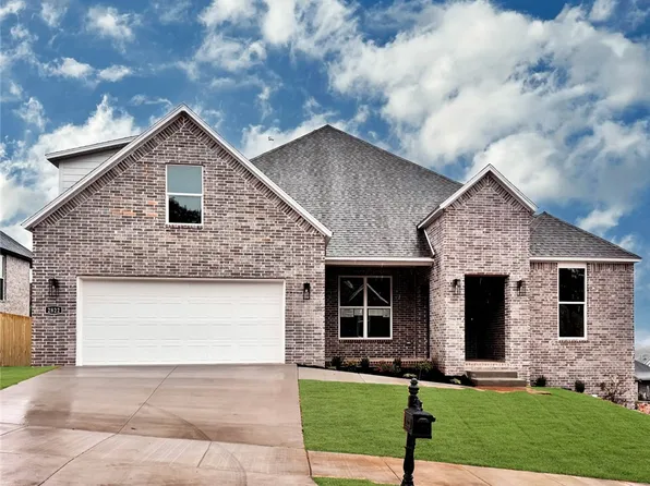 2822 N Grey Squirrel Dr, Fayetteville, AR 72704