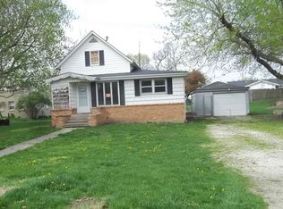 435 E 2nd Ave, Clifton, IL 60927