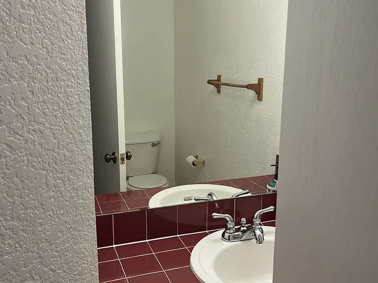 2823 Springdale Ln — Photo 7