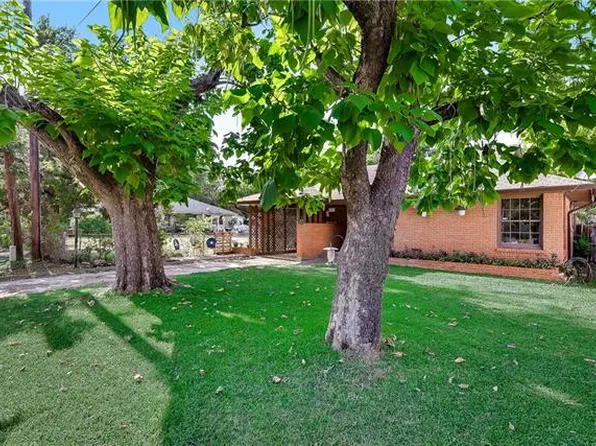 115 W 7th St, Lancaster, TX 75146