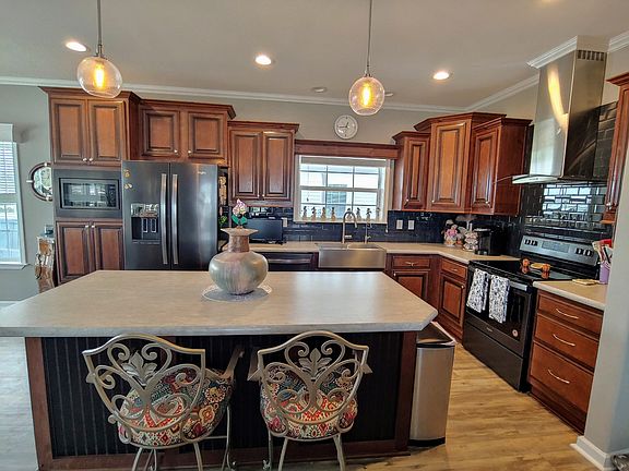 2nd image of 54 Luana Ct