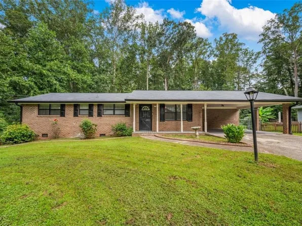 6207 Moss Dr, Douglasville, GA 30135