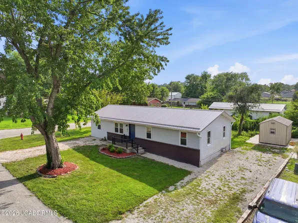 201 Greenwich Ave, Eldon, MO 65026