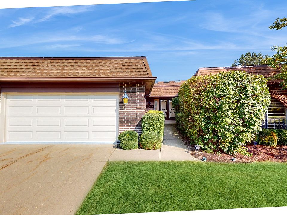 2nd image of 315 Buckthorn Cir