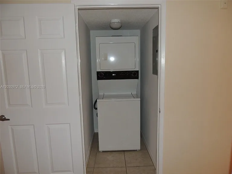 2600 S University Dr #103 — Photo 8
