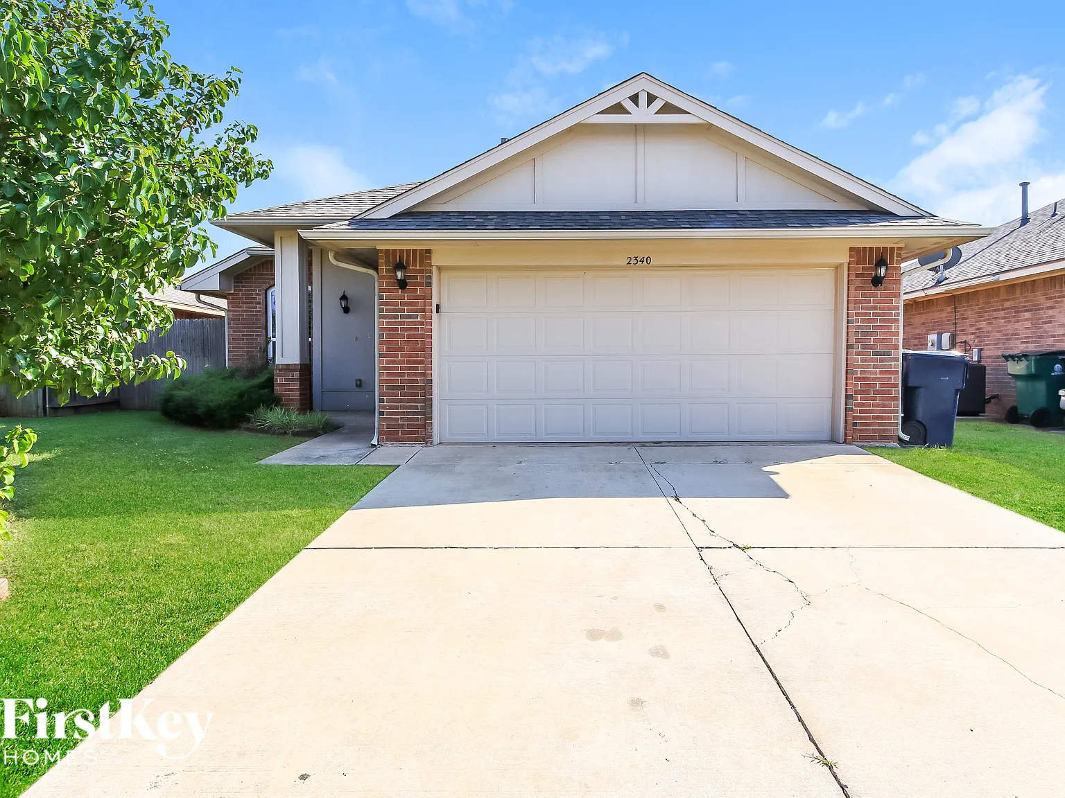 3 bed, 2.0 bath, 1322 sqft, $1,925 — Photo 2