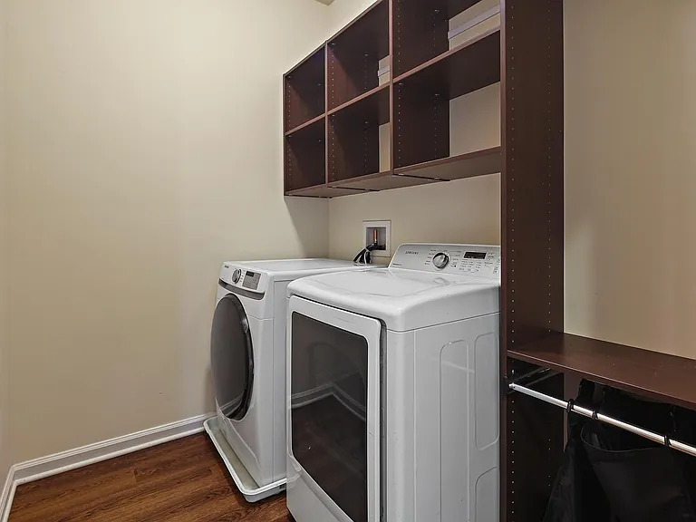 11675 Emerald Green Dr — Photo 20