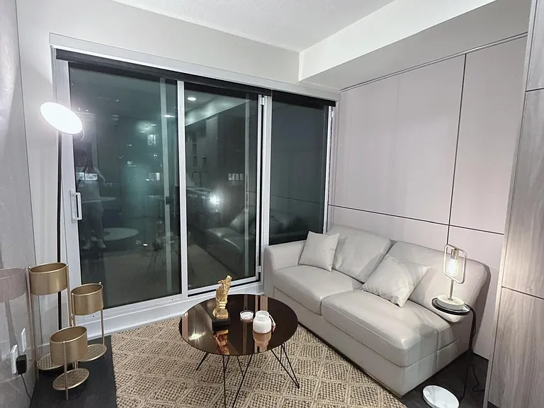 85 McMahon Dr #907 — Photo 12