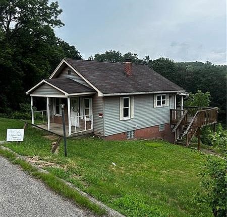 2nd image of 112 Wide St