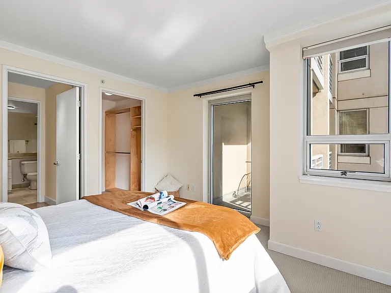 400 Beale St #804 — Photo 12