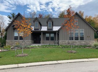 162 N Timber Trace Ln S #34, Bloomfield Hills, MI 48302