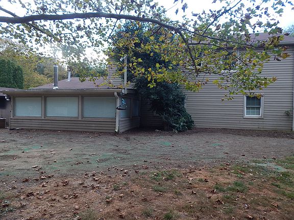 4th image of 7337 Wickford Dr
