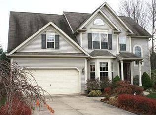616 Royal Woods Dr, Wadsworth, OH 44281