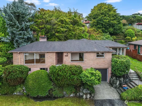 9526 25th Avenue NW, Seattle, WA 98117