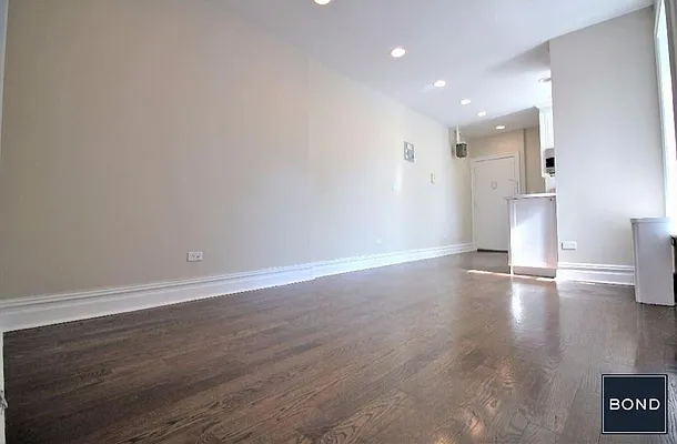 Rented by Bond New York | media 17