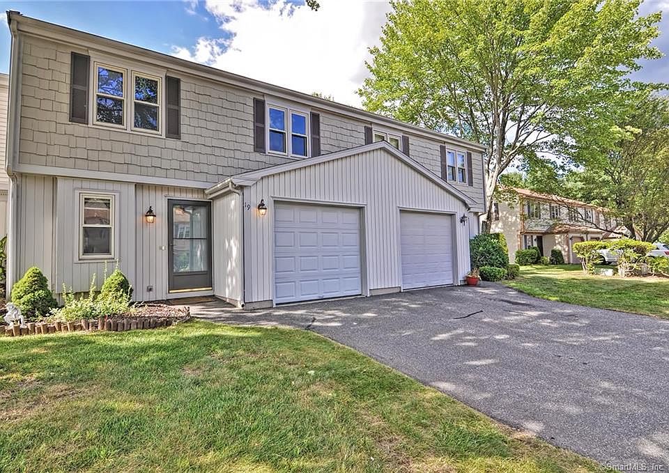1st image of 19 Butternut Ln #19