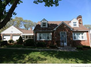 14 Miller Ter, Windsor Locks, CT 06096