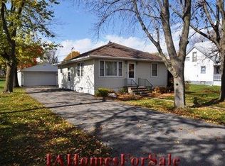 113 2nd Ave, Atkins, IA 52206