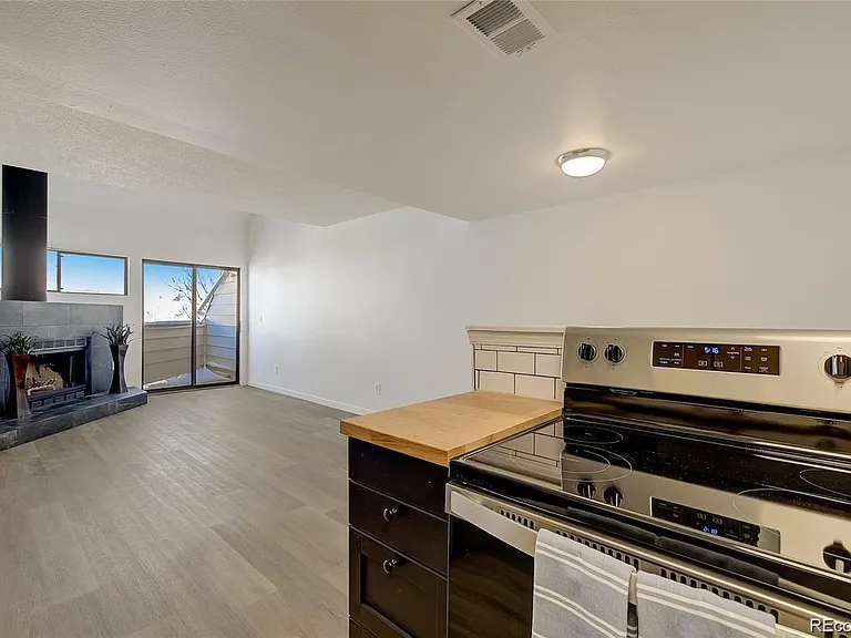 17074 E Tennessee Dr #213 — Photo 9