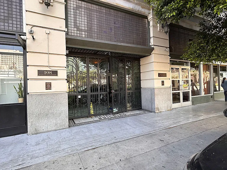 2100 Canyon Dr — Photo 17