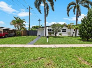 3711 SW 58th Ave, Davie, FL 33314