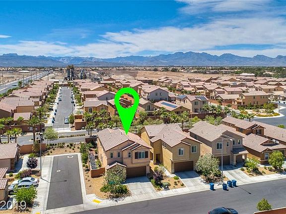 3rd image of 3479 Golden Lily St