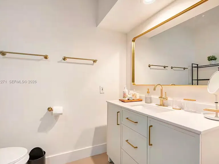 636 Hibiscus Dr — Photo 41