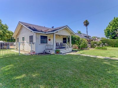 320 W Lemon Ave, Monrovia, CA, 91016