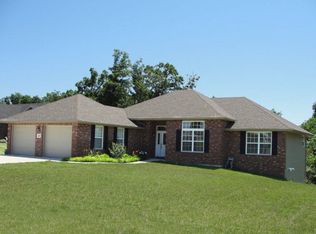 285 Crest Ave, Holts Summit, MO 65043