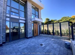 11 McMahon Dr #106, Toronto, ON M2K0J3