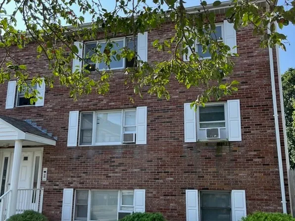 141 Peckham St APT F, Fall River, MA 02724