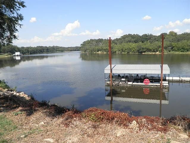 1st image of 213 River Oaks Ext