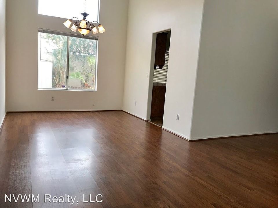1st image of 2429 Avenida Familia