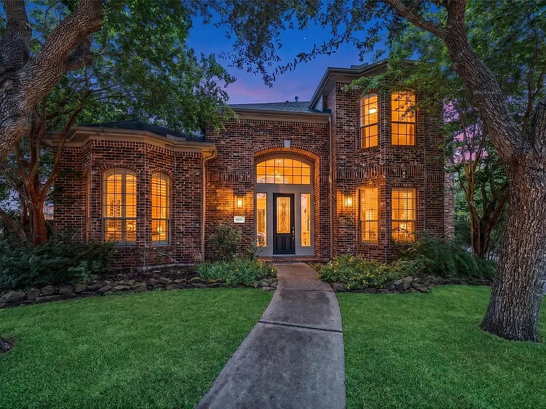 5450 Faircreek Ln — Photo 3