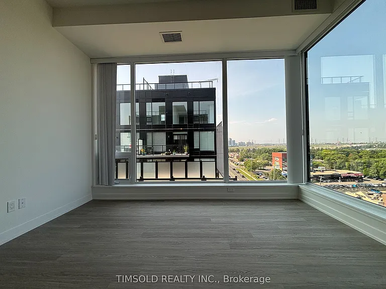 8188 Yonge St #916 — Photo 2