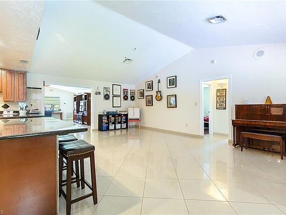 4th image of 17100 Tarpon Way