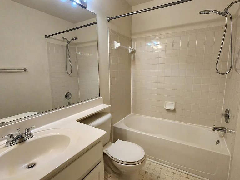 7719 Sullivan Cir — Photo 21