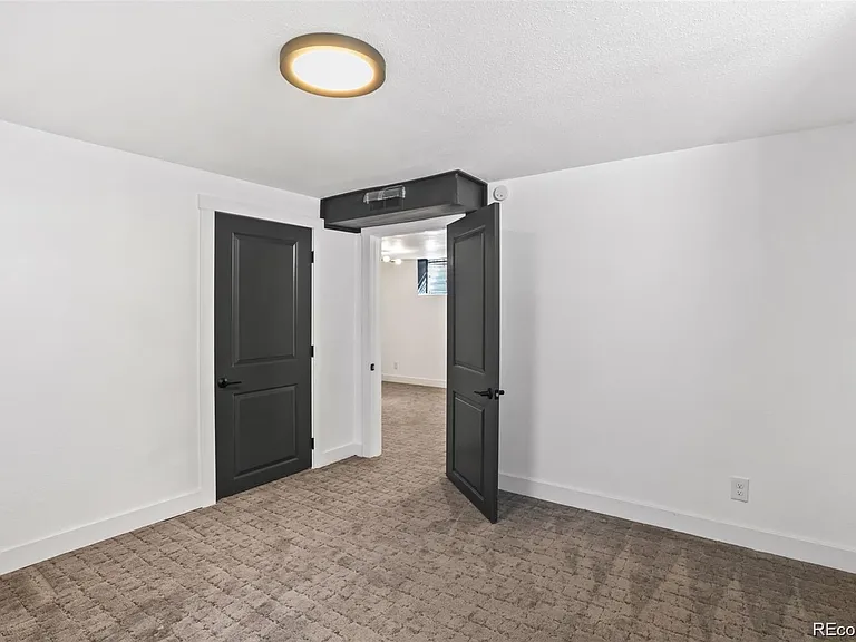 9309 Highland Pl — Photo 21