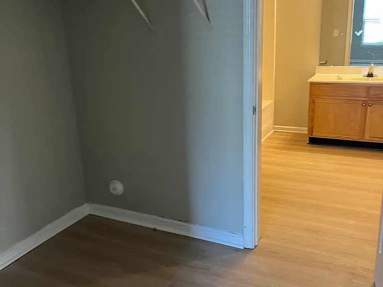 1920 Crest Hollow Dr #101 — Photo 6