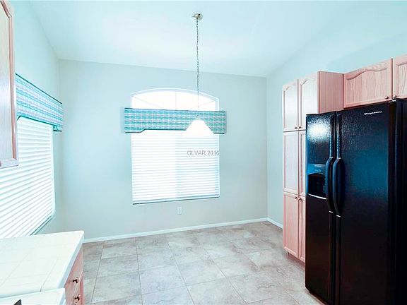 4th image of 8385 Savitar Ave #0
