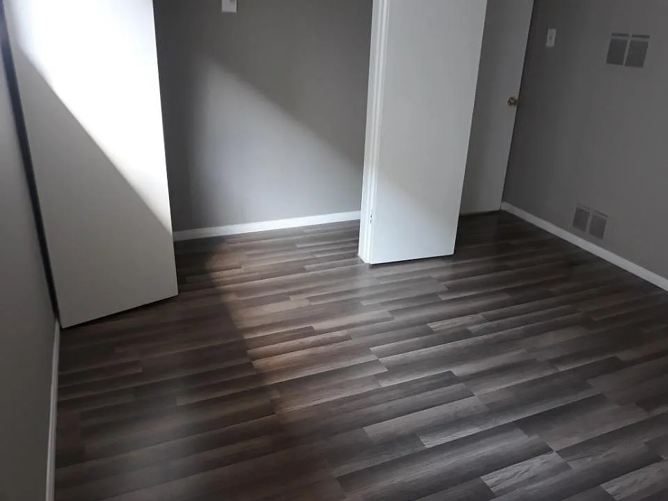 1 bed, 980 sqft, $2,100 — Photo 2