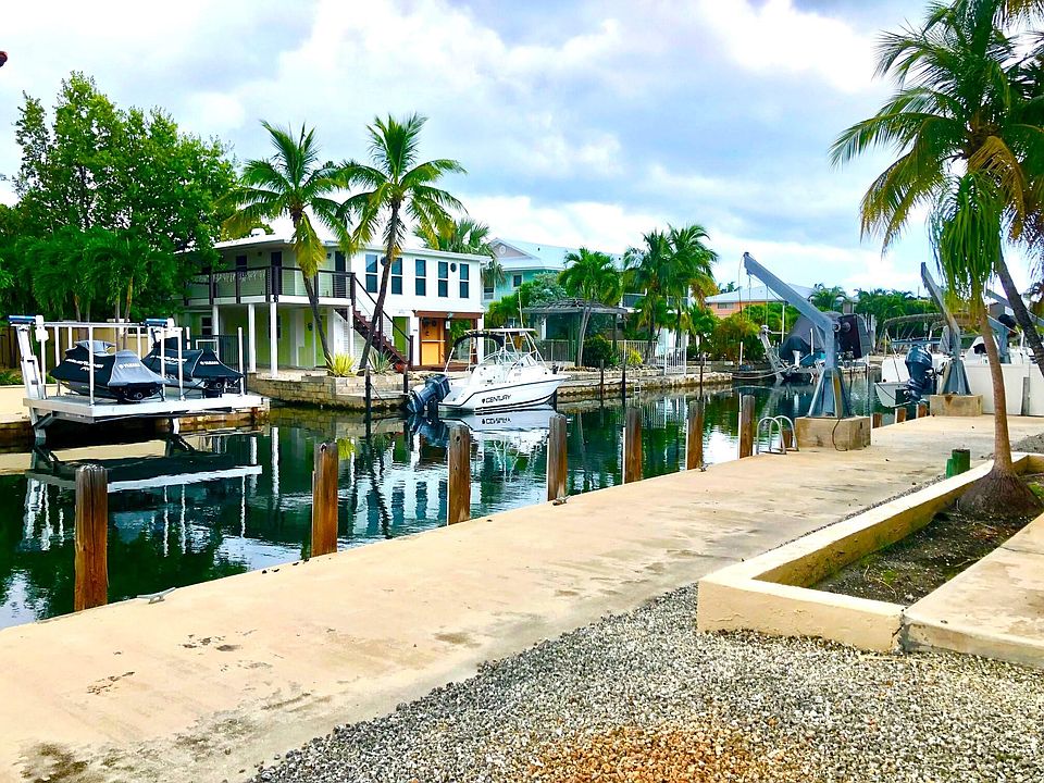 2nd image of 1033 Lagoon Dr