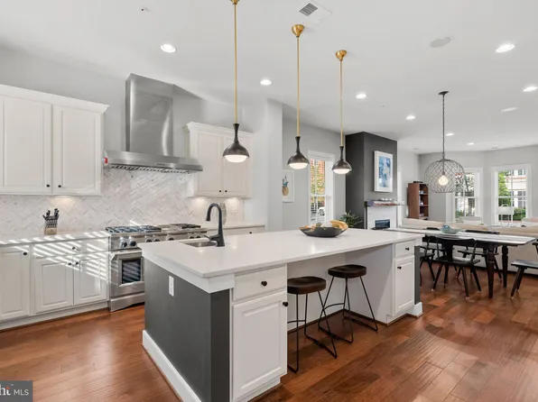 2308 Main Line Blvd, Alexandria, VA 22301