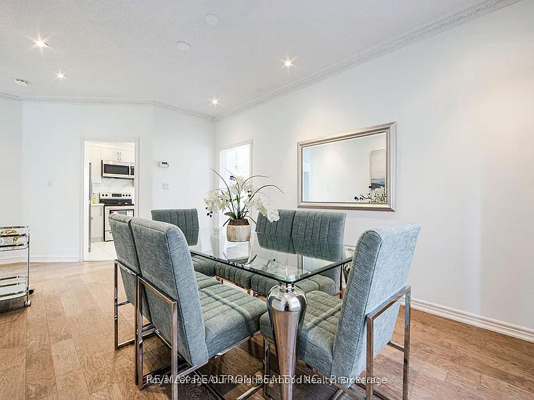 269 Treasure Rd E #UPPER — Photo 26