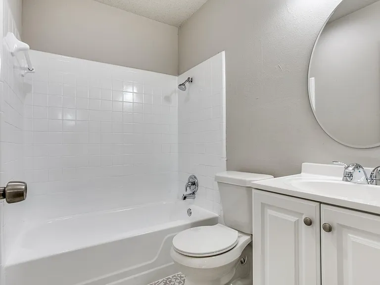 810 Ravencroft Dr — Photo 17