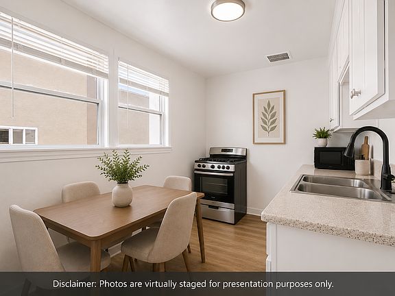 4th image of 4523 1/2 Wesley Ave #1/2