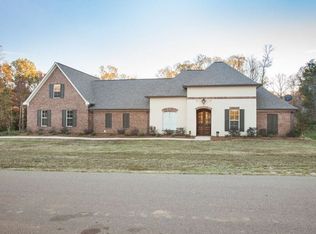 134 Viewpointe Dr, Clinton, MS 39056